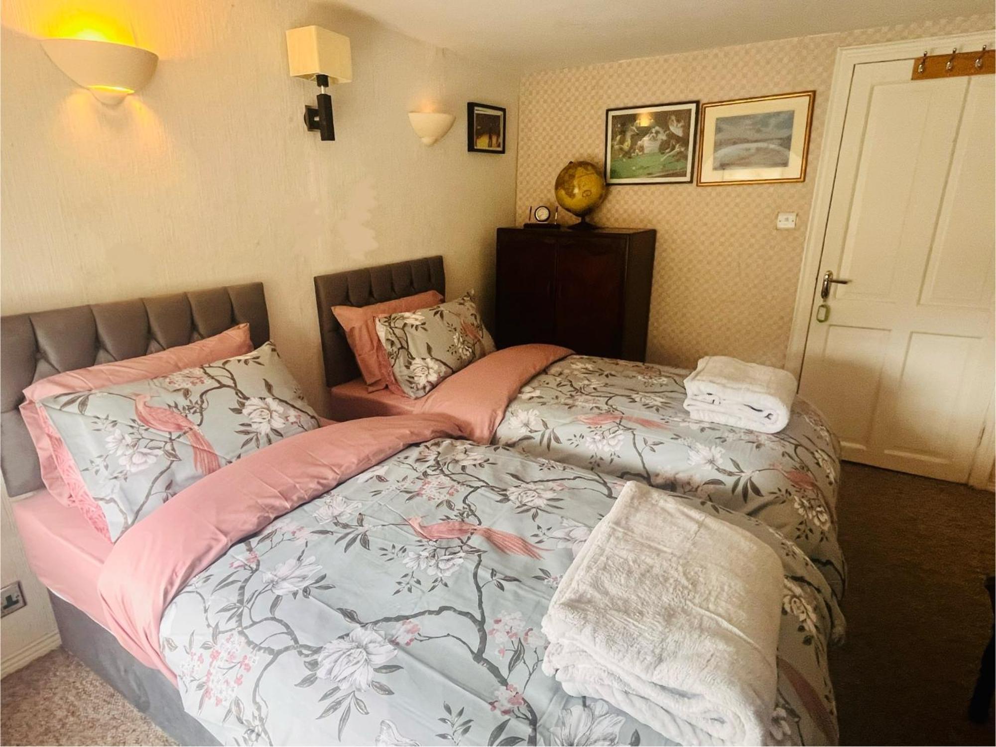 Kingfisher Lodge & Pub Castleconnell Zimmer foto